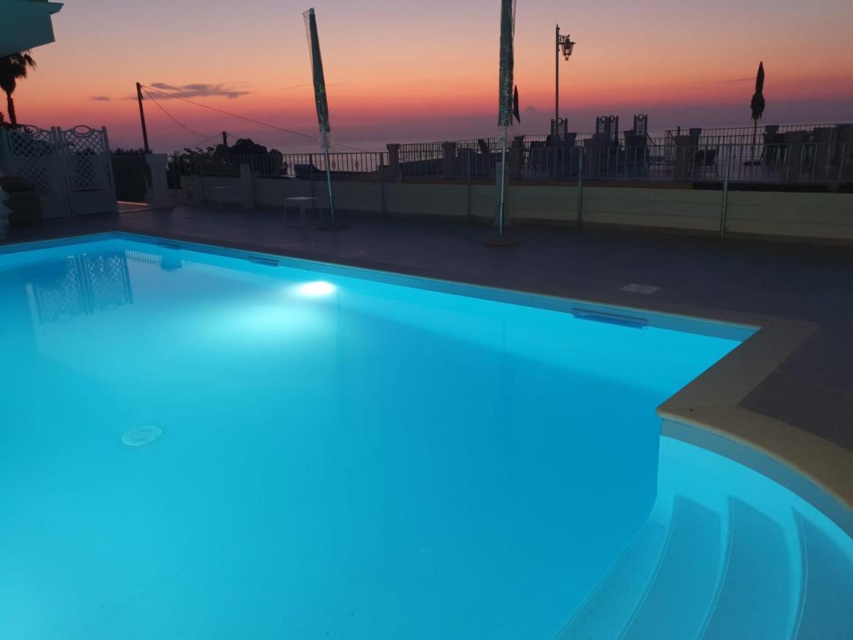 Appartamenti Borgo Panoramico N 9 Tropea Eksteriør billede